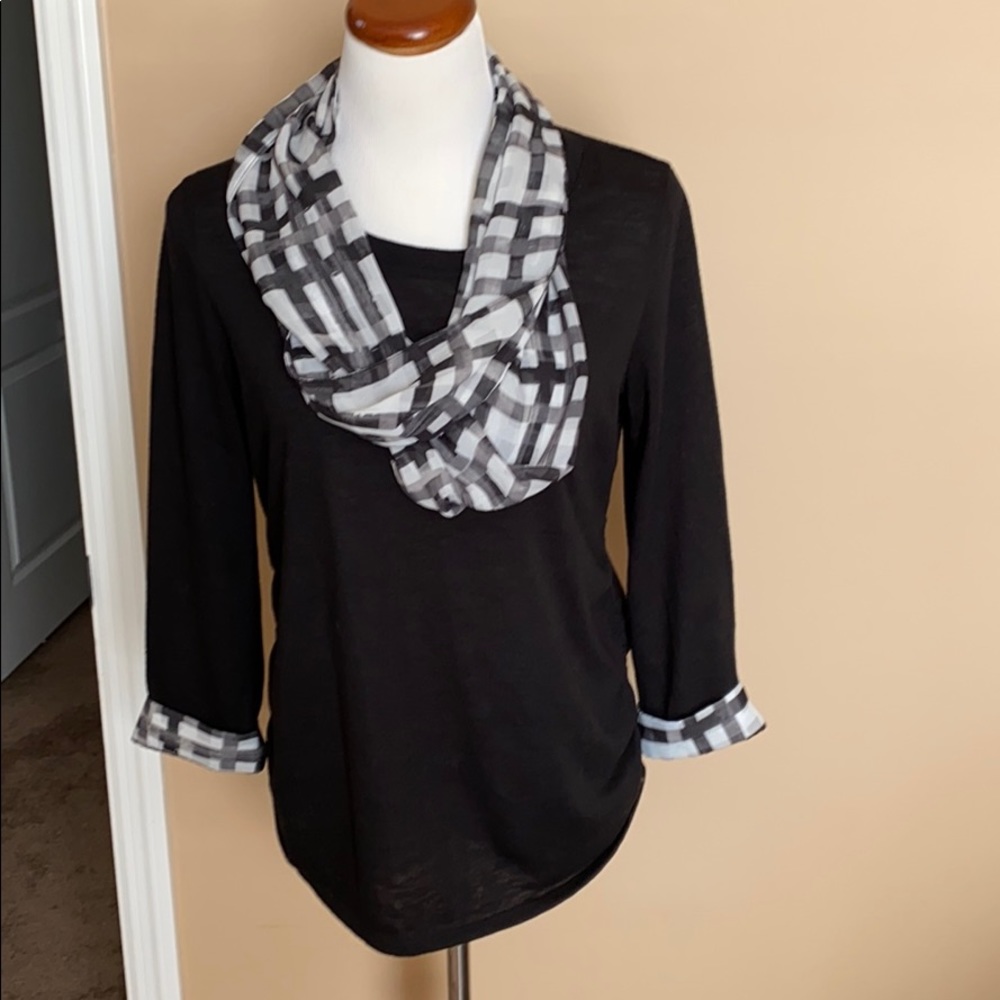 Elle black 3/4 sleeve sweater with checkered cuffs